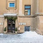 Apartment Center By Polo *